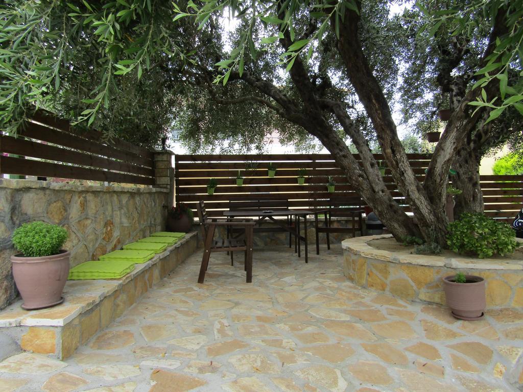 Filanthi Apartments Paralia Vrachou Exterior photo